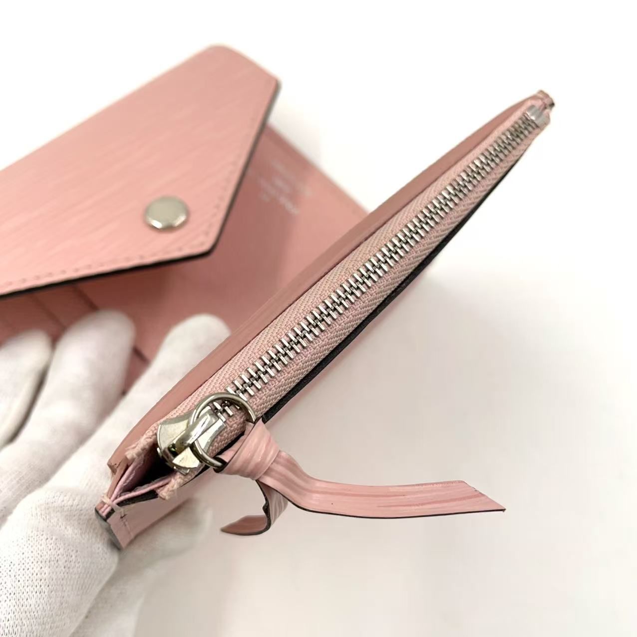 LOUIS VUITTON エピ ポルトフォイユ ヴィクトリーヌ レザー ピンク