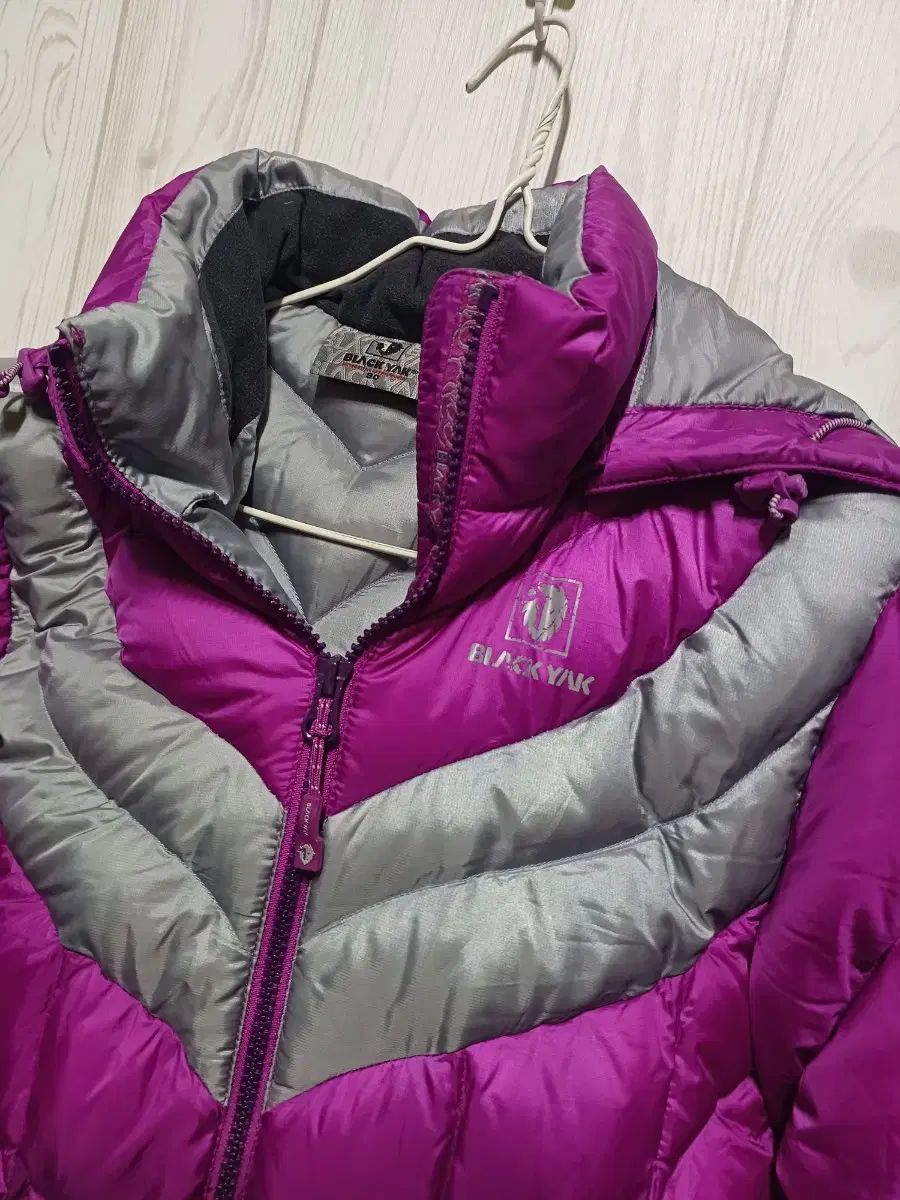 BLACK YAK ブラックヤク レディース 中軽量 グース フードダウン90