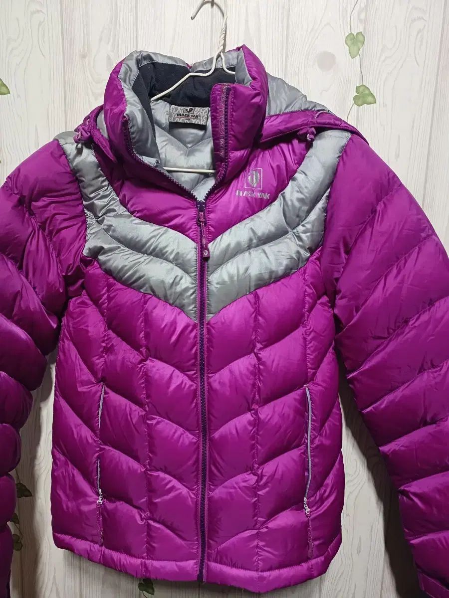 BLACK YAK ブラックヤク レディース 中軽量 グース フードダウン90