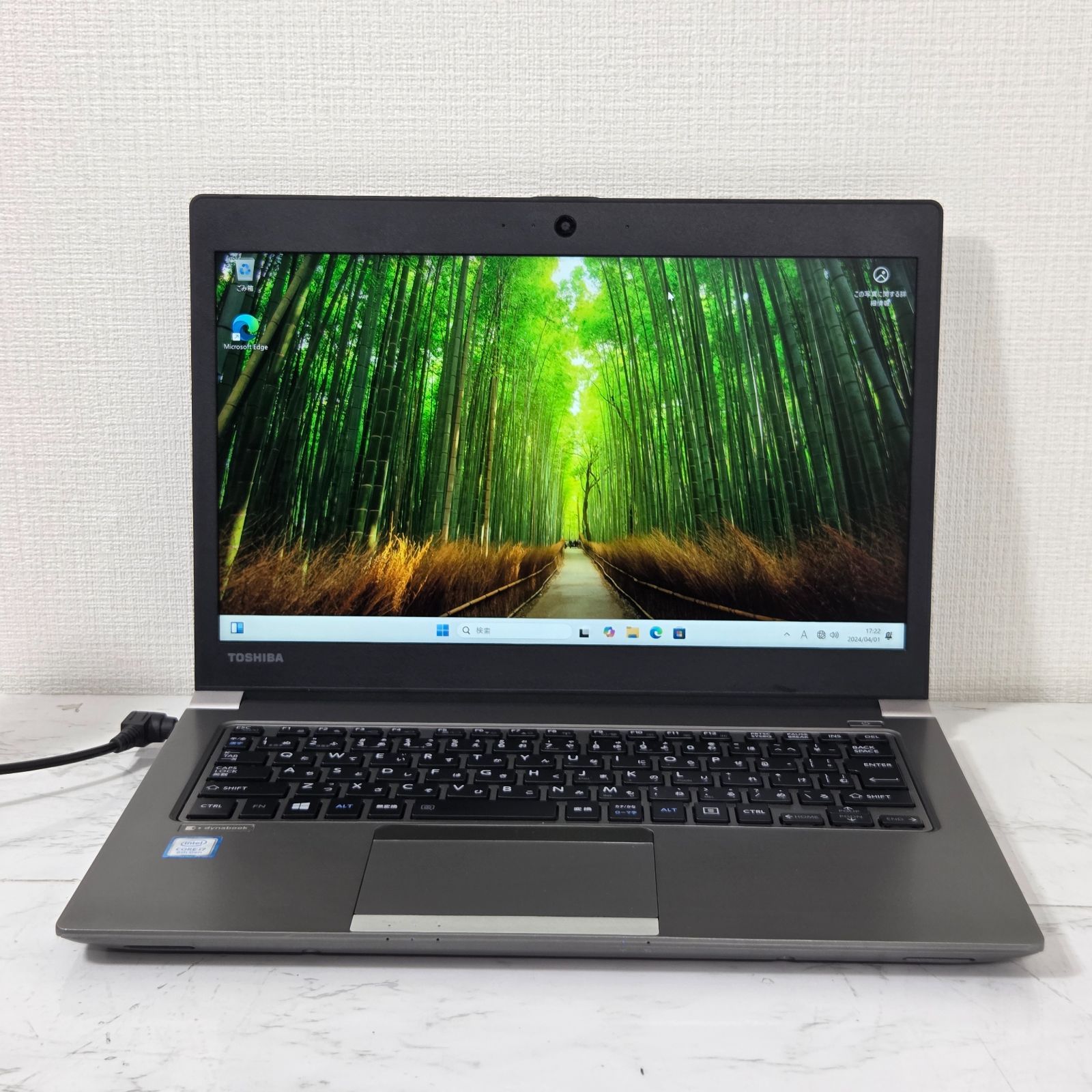 1週間保証 TOSHIBA | i 7-8550 U 8 GB 256 Win 11