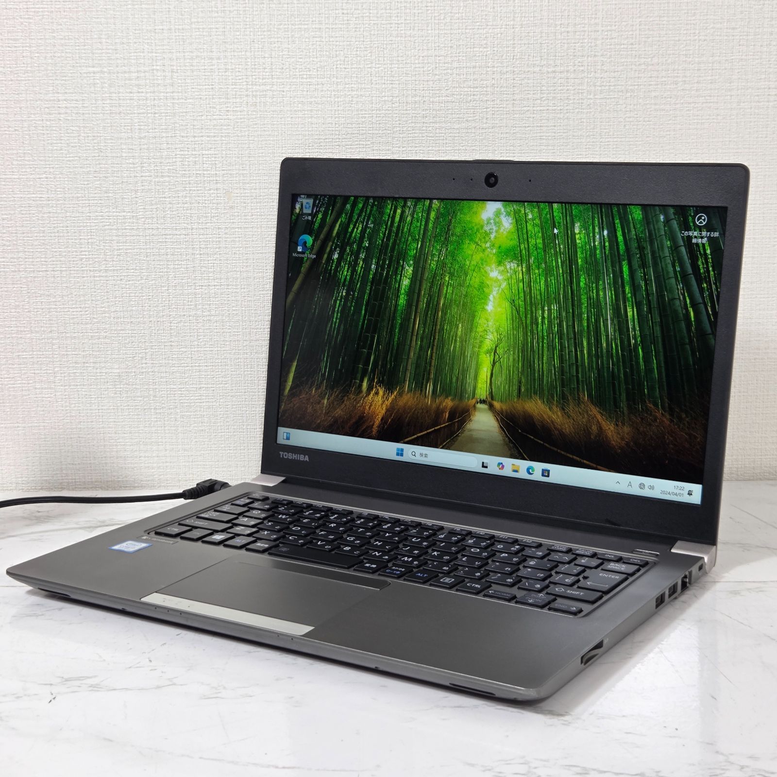 1週間保証 TOSHIBA i 7 8550 U 8 GB 256 Win 11