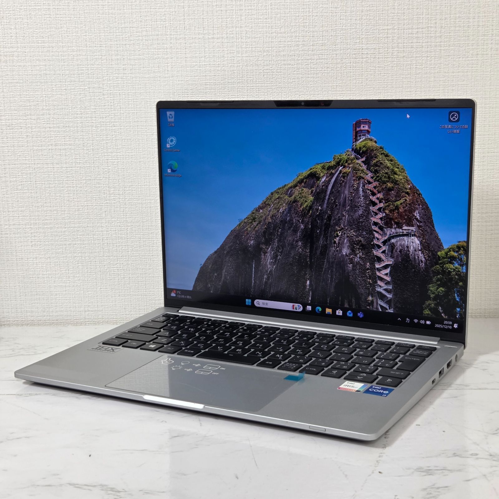 1週間保証 Core i 7 1165 G メモリ32 GB Iris Xe Windows 11