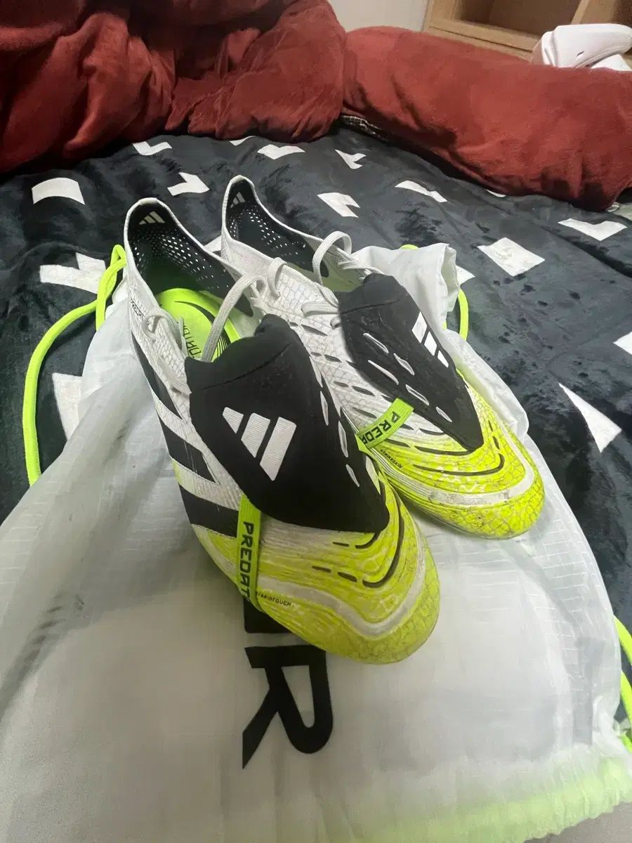 アディダス プレデター エリート 270