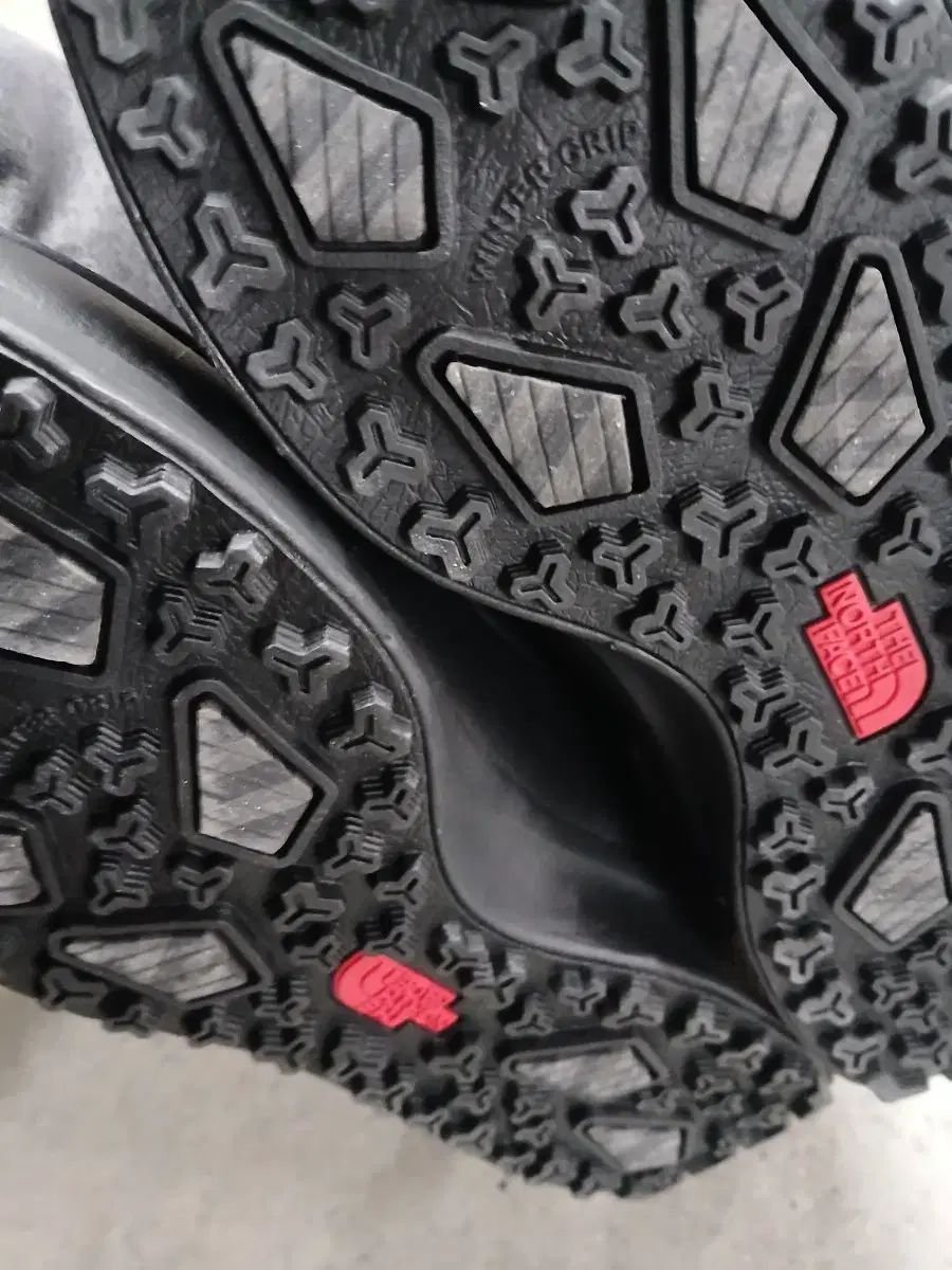 THE NORTH FACE ザノースフェイス 뮬 ダウン スリッポン ブラック 240