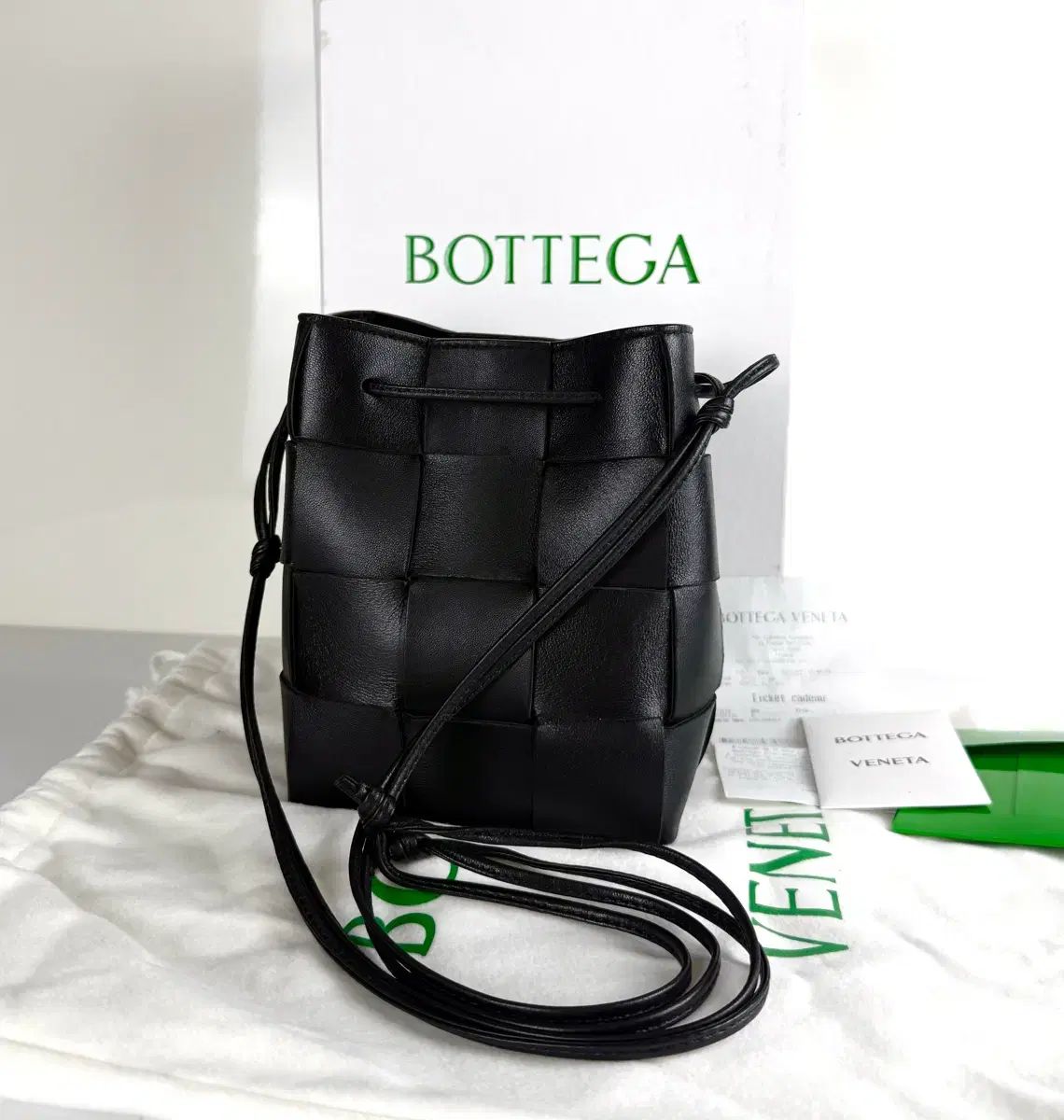 S 級|スモール ボッテガ ヴェネタ バケットバッグ ブラック