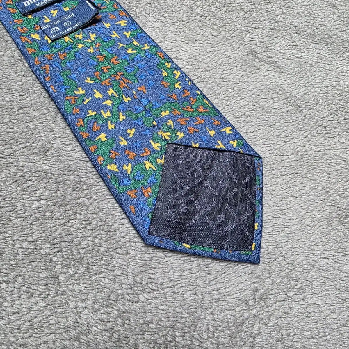 ネックタイ (ミラ・ショーン) n172