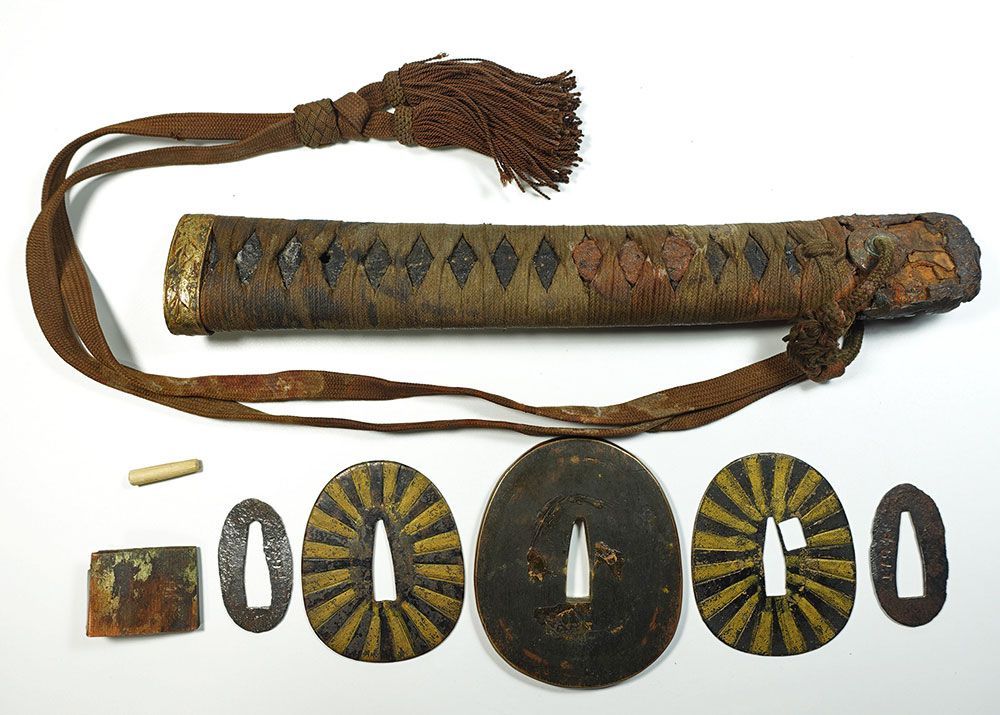 ☆海軍太刀拵 旧日本軍 旭日大切羽 刀緒 軍刀拵 一環吊 全長96.5cm