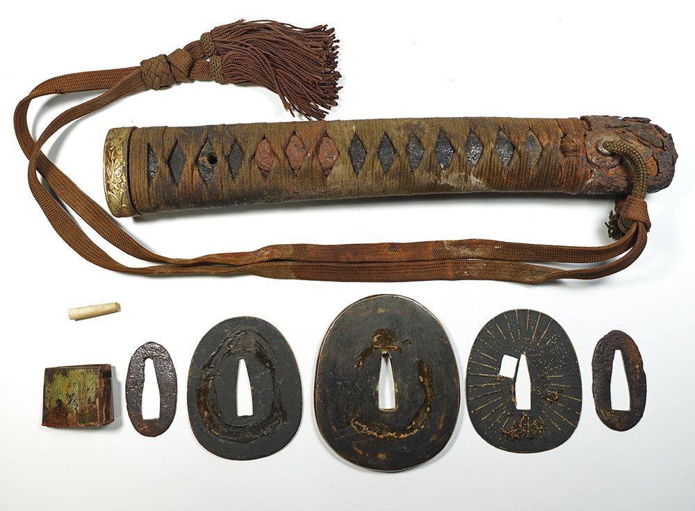 海軍太刀拵　外装　旧日本軍　旭日大切羽　軍刀拵　一環吊　全長96.5cm　海軍刀 ☆海軍太刀拵 旧日本軍 旭日大切羽 刀緒 軍刀拵 一環吊 全長96.5cm