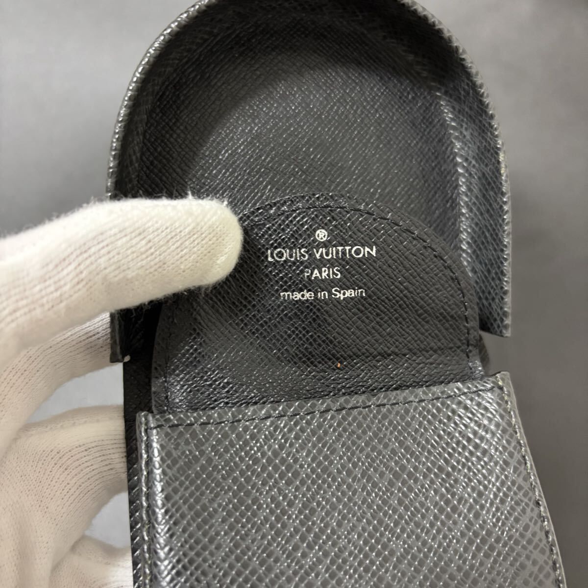 r68 キュベット タイガ アルドワーズ コインケース ルイヴィトン LOUIS