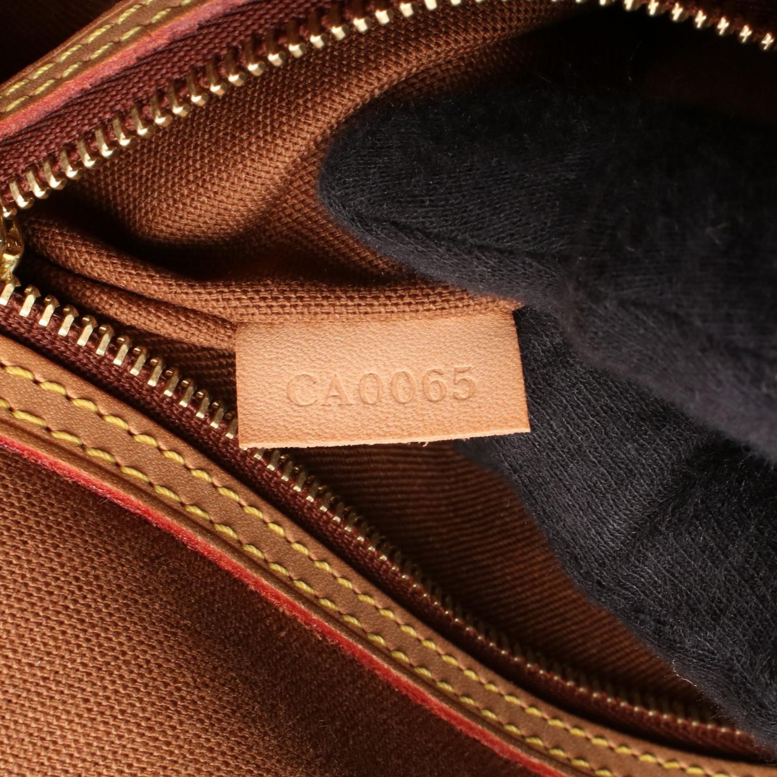 ルイ・ヴィトン LOUIS VUITTON ショルダーバッグ アベス モノグラム