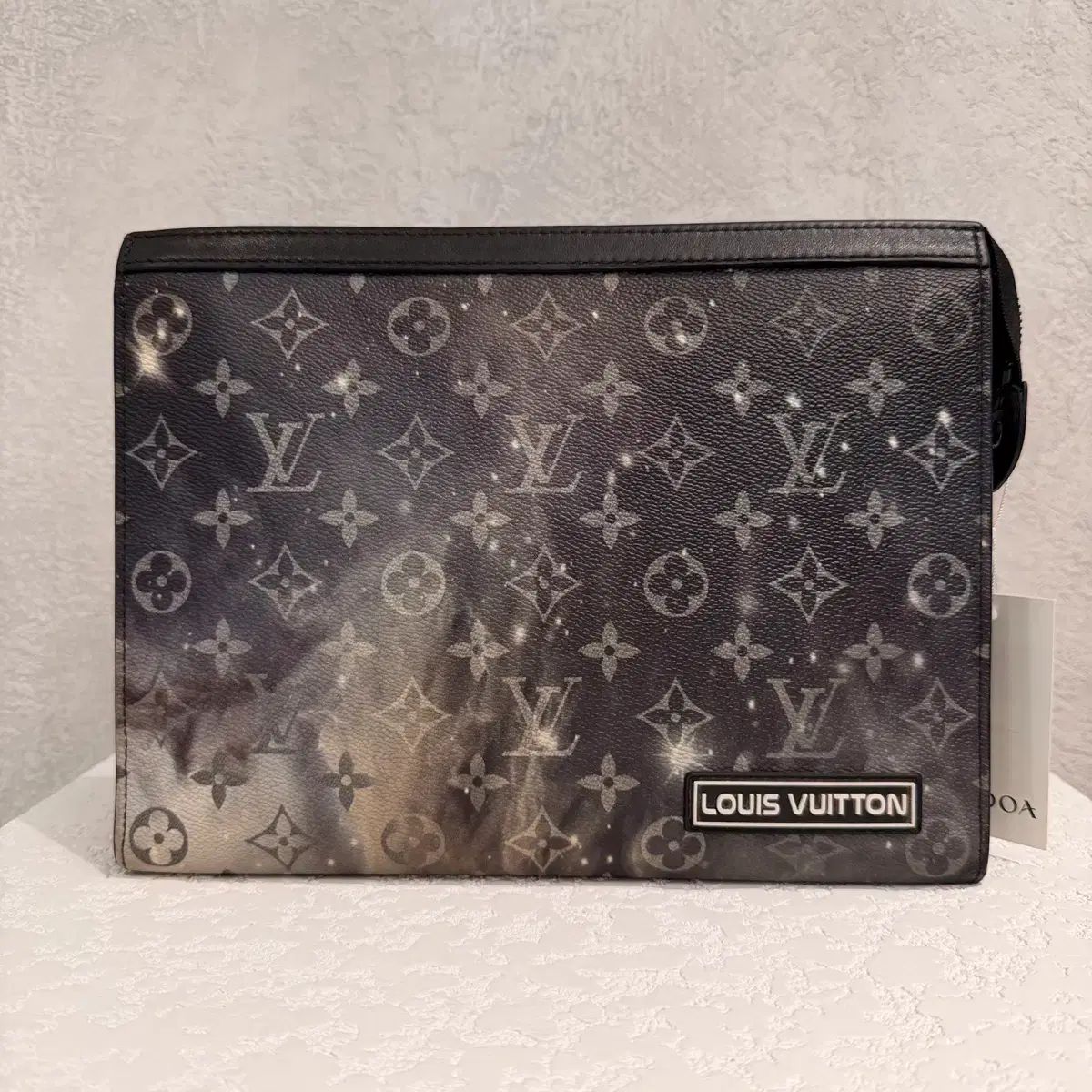 Louis Vuitton ルイヴィトン ギャラクシー ポシェットヴォワヤージュ MM クラッチバッグ