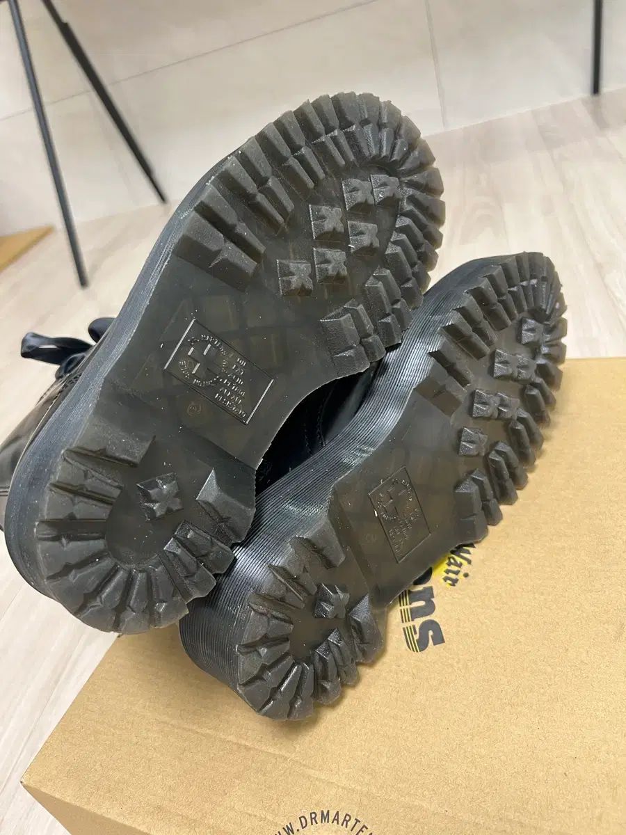 MARTENS ジェイドン