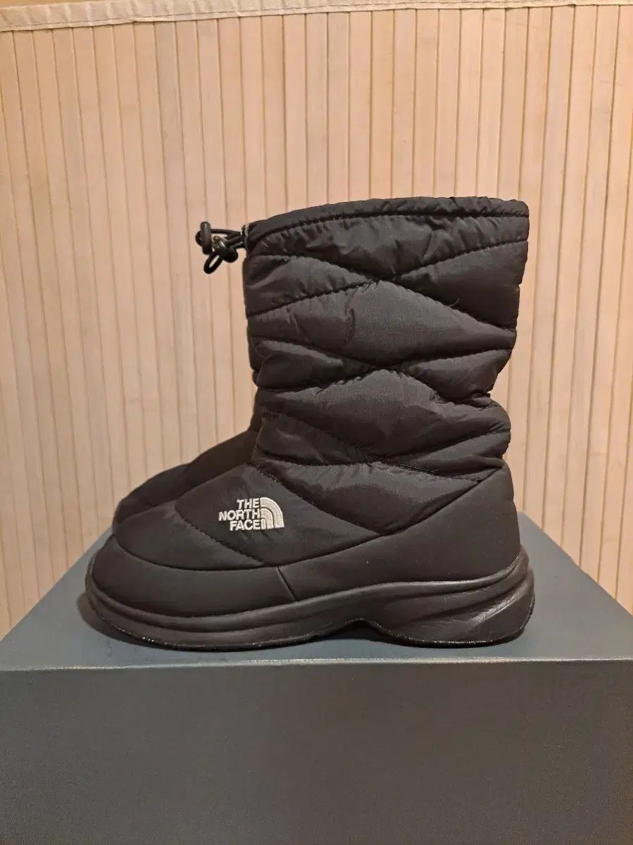 THE NORTH FACE ザノースフェイス 뮬 ショート ダウン ブーツ ブラック