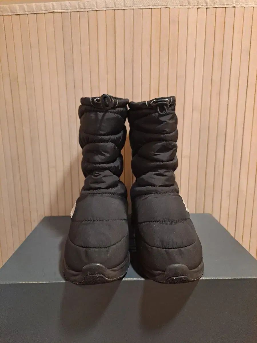 THE NORTH FACE ザノースフェイス 뮬 ショート ダウン ブーツ ブラック