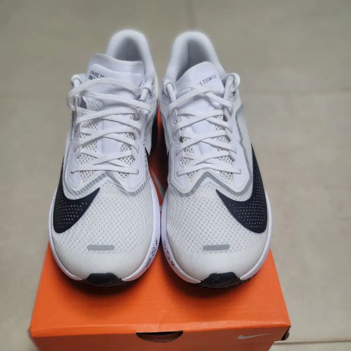 ナイキ ズーム フライ 6 白 265 mm