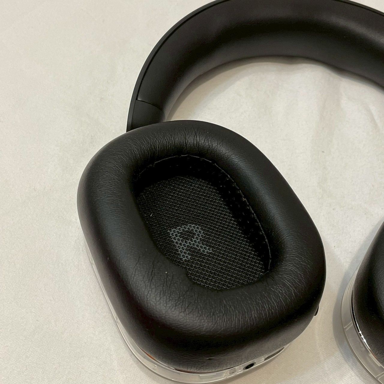 有線ヘッドホン