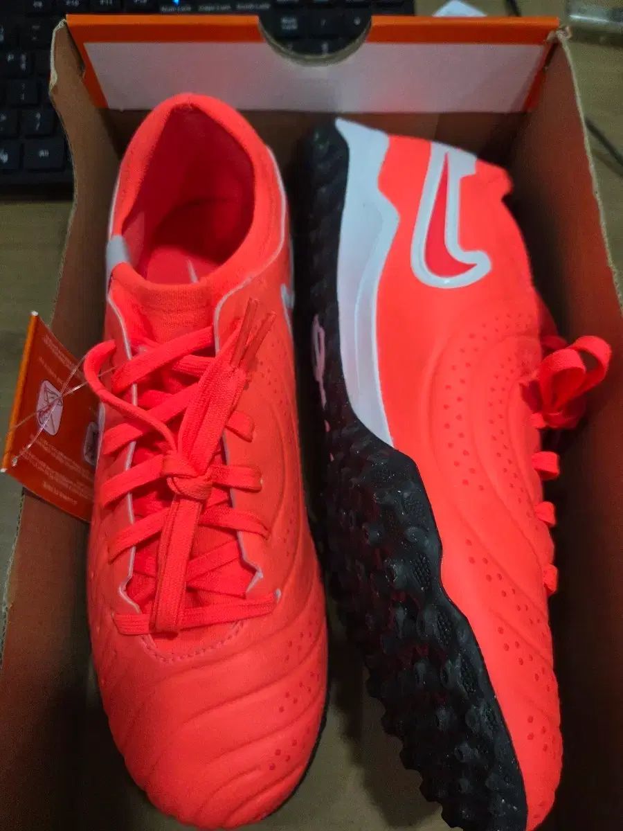 ナイキ ティエンポ プロ TF 250 サッカーシューズ