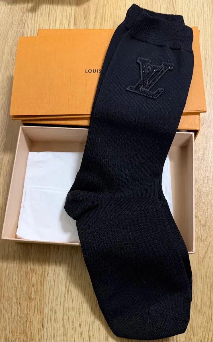 ルイヴィトン LV ストラス ブラック ソックス M