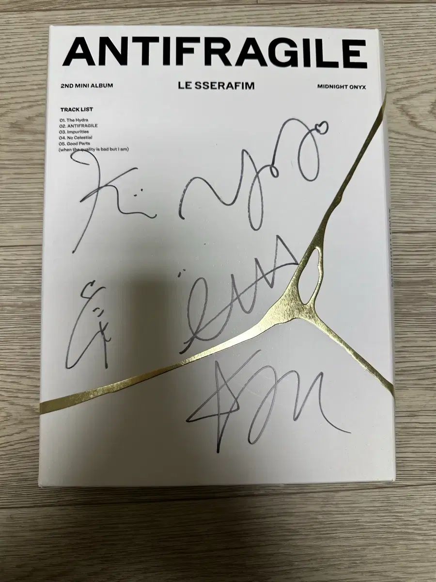 非売品 LE SSERAFIM（ルセラフィム・ルセラ） ANTIFRAGILE サイン