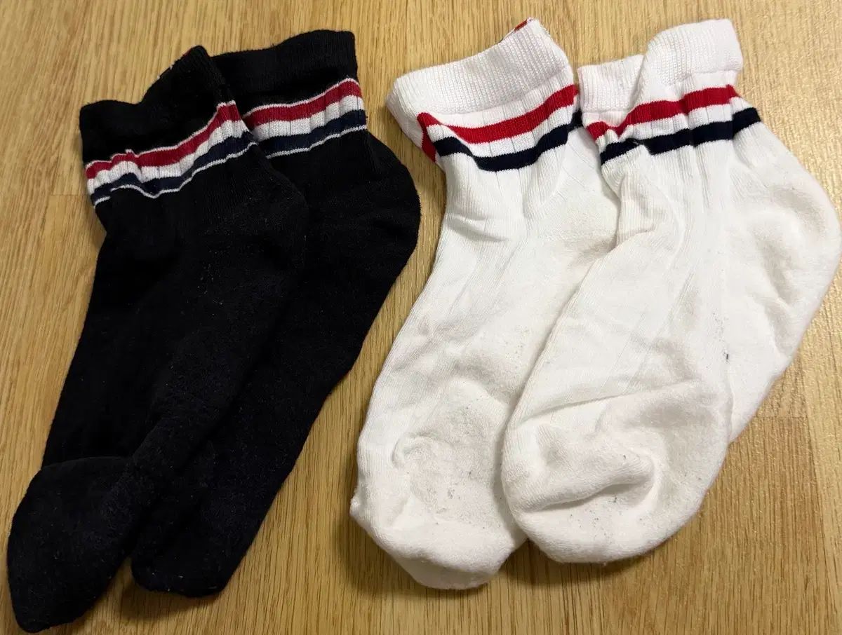 トム ブラウン 靴下 白|男