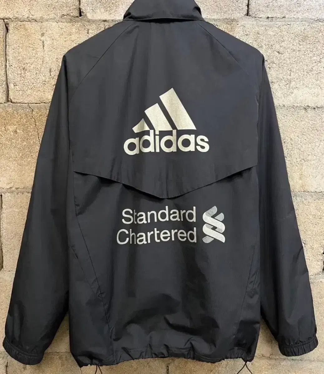 在庫処分) アディダス リヴァプール ウィンドブレーカー ジャケット