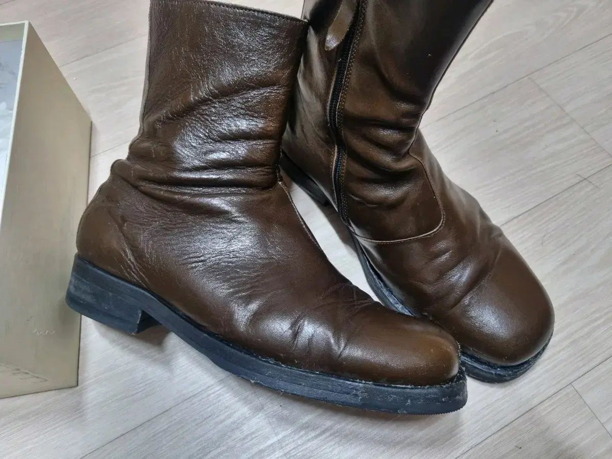 アワーレガシー カミオン オリーブ 42 箱 ダストバッグあり