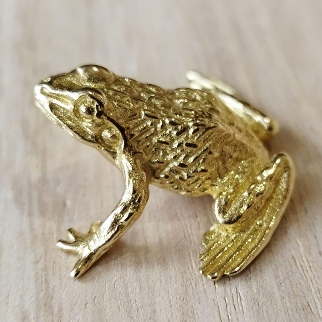 カエルデザイン マネークリップ　金色　ゴールド　縁起物 カエルデザイン マネークリップ 金色 ゴールド 縁起物｜お金がカエル