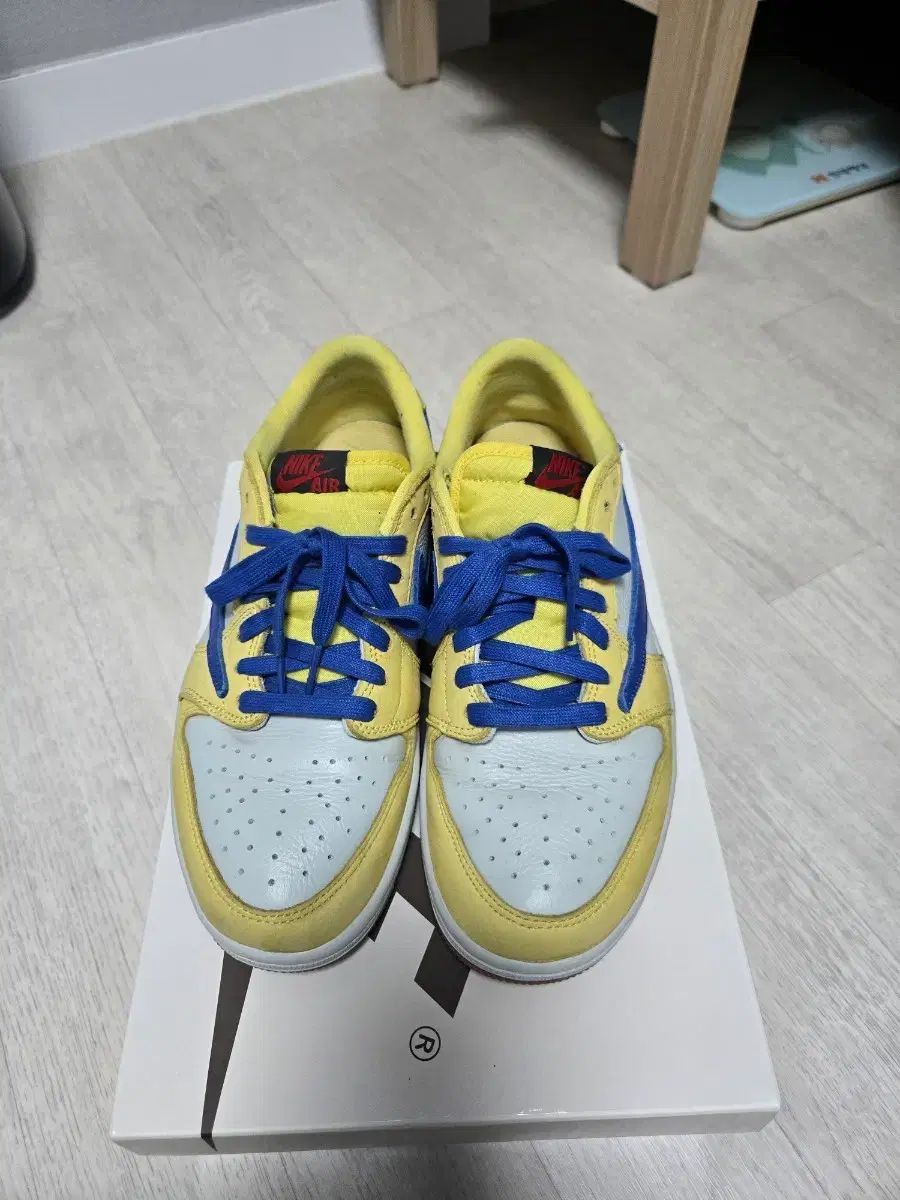 トラヴィス スコット 有馬 かな リー サイズ SCOTT 팝니다