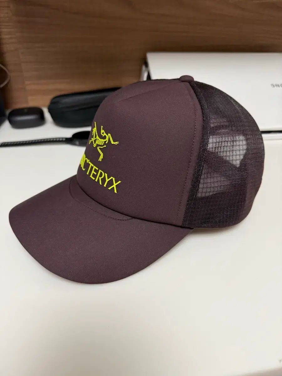 アークテリクス BIRD トラッカー ハット OS