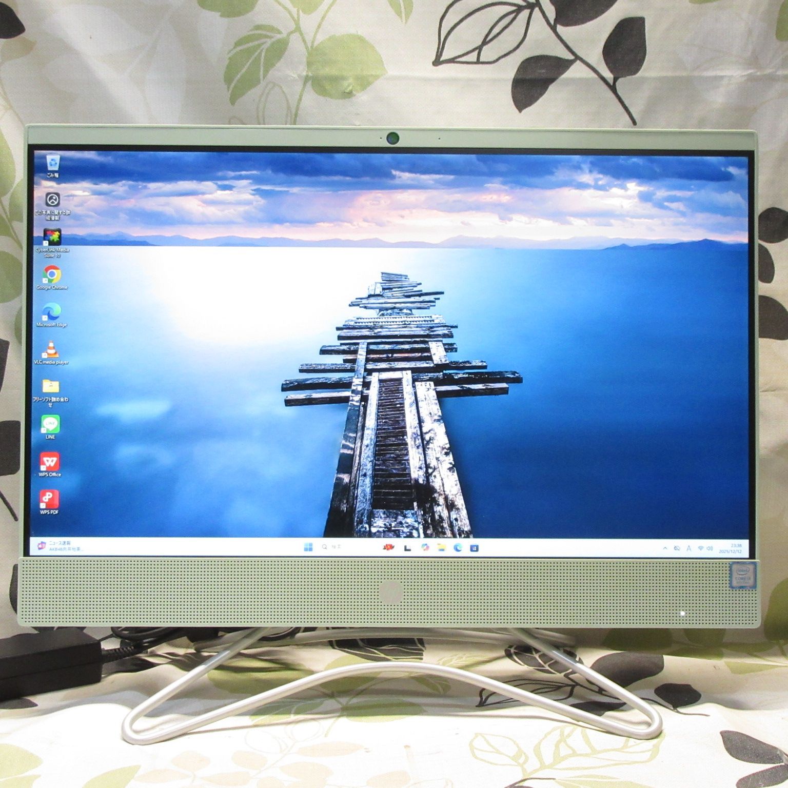 Win 11 対応8世代i 3 メ8 SSD HDD DVD カメラ 無線 タッチ