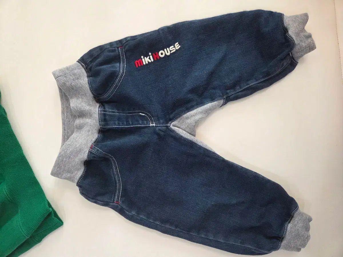 ミッキーハウス ロゴ 上下セット 80