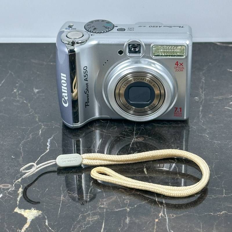 美品】Canon PowerShot A550 710万画素 光学4倍ズーム 単三電池ですぐ