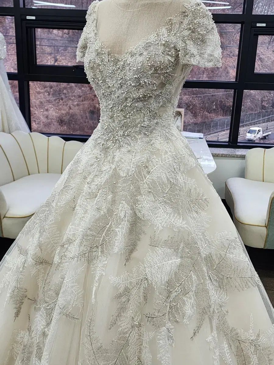 ハイクオリティビーズ ウェディングドレス