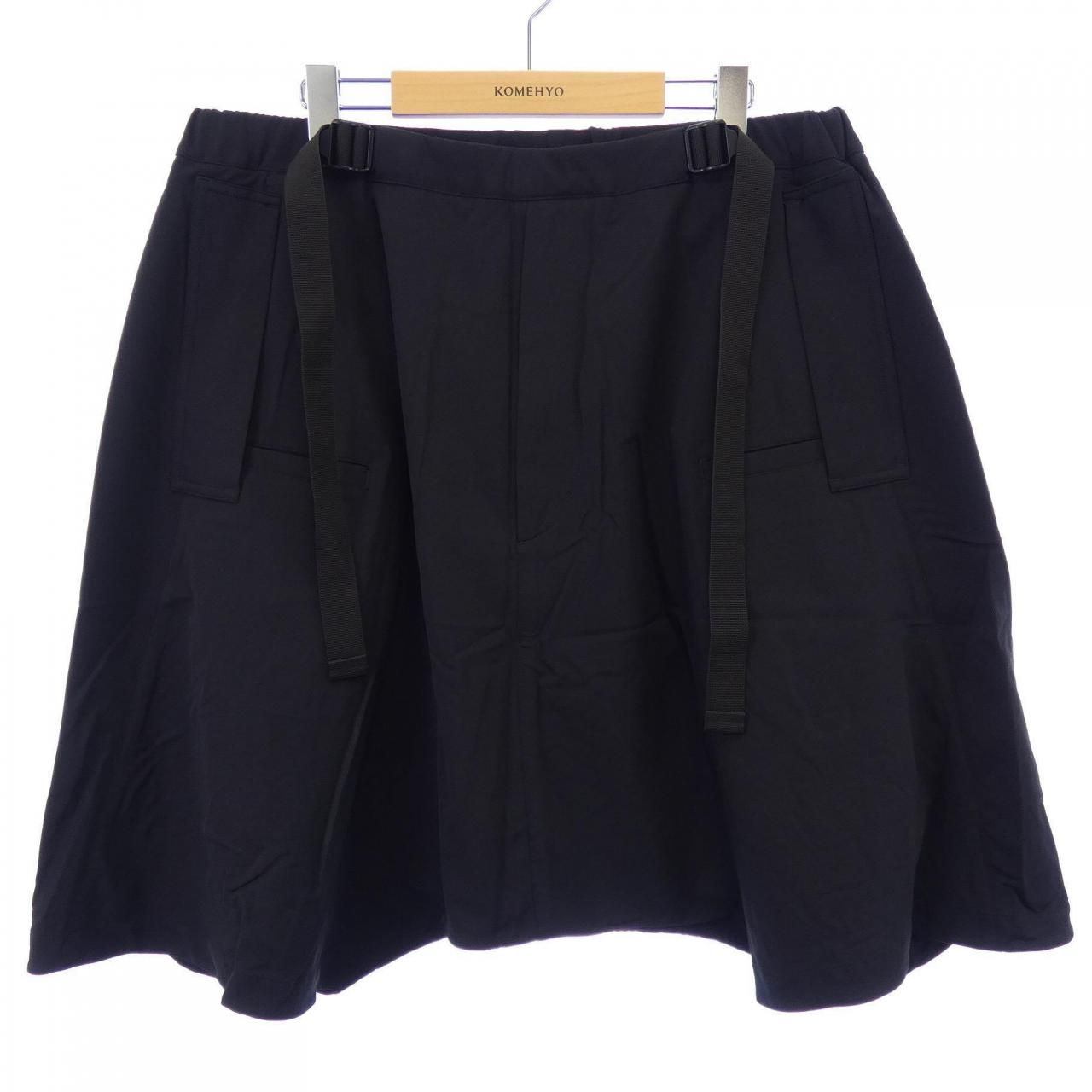 アクロニウム ACRONYM SP 28-DS ショートパンツ