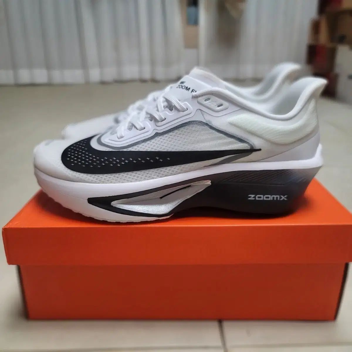 ナイキ ズーム フライ 6 白|ブラック 275 mm