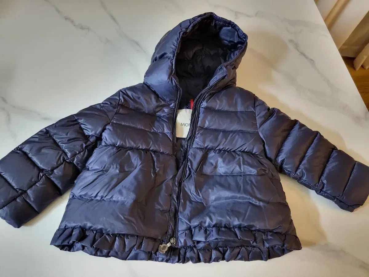 モンクレール オディール ダウン