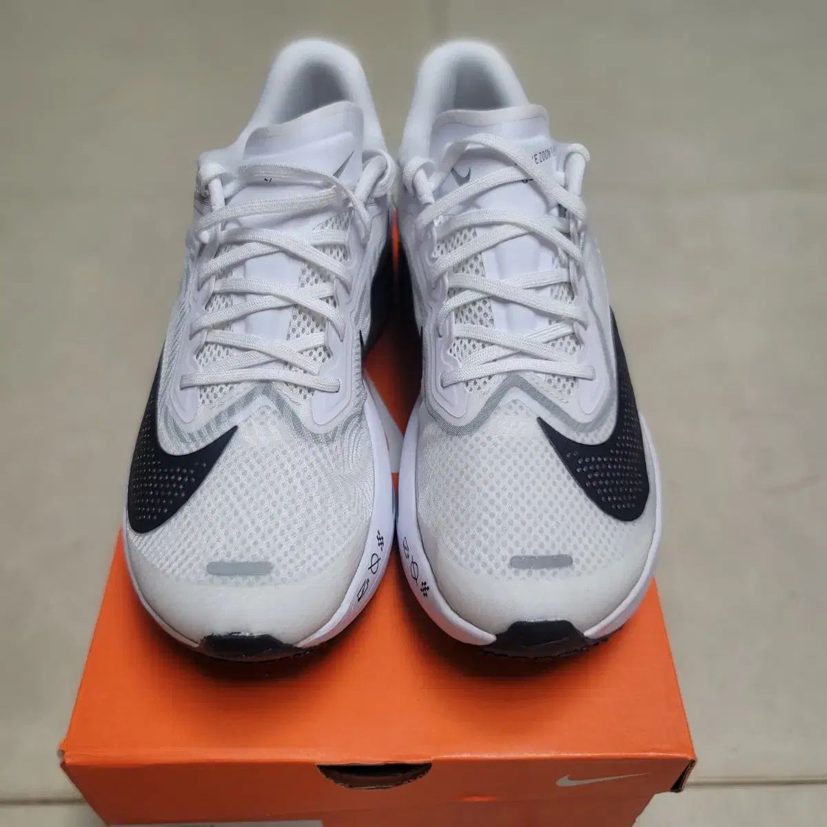 ナイキ ズーム フライ 6 白 260 mm