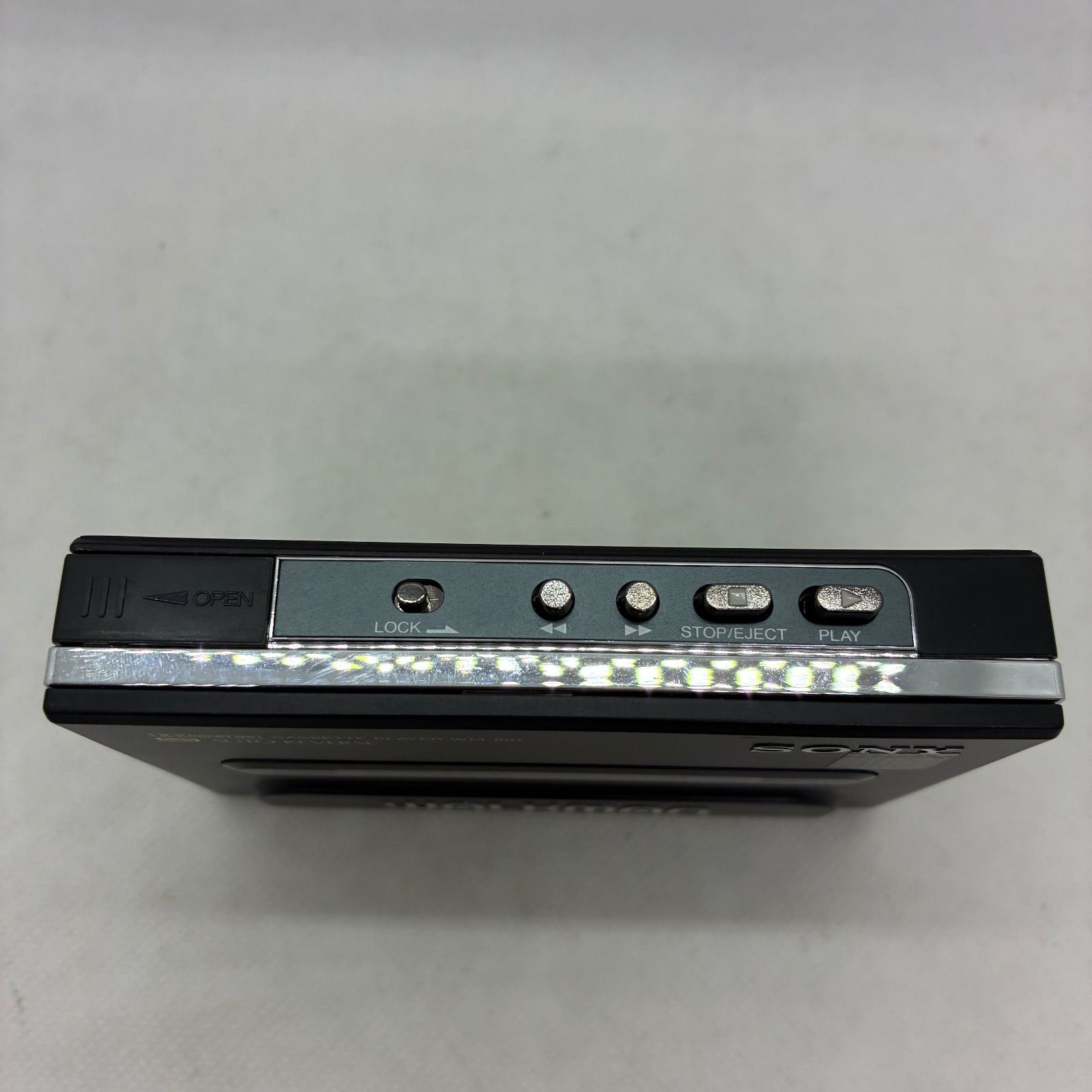 ジャンク】SONYソニー WALKMAN カセットプレーヤーWM-501 保護カバー