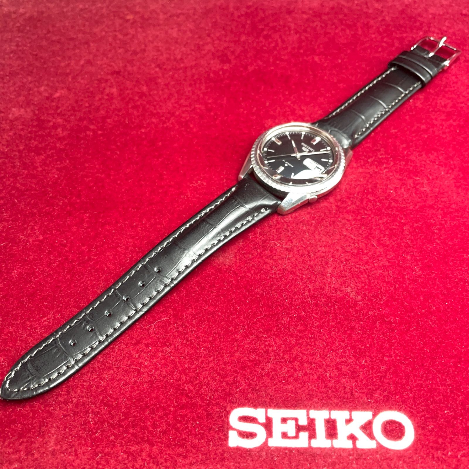  黒文字盤 SEIKO 5 風防 交換済 自動巻 フルーテッドベゼル ヴィンテージ アンティーク セイコー 稼働 革ベルトmimosa製 ショートパンツ 自動巻き時計 腕時計(アナログ)