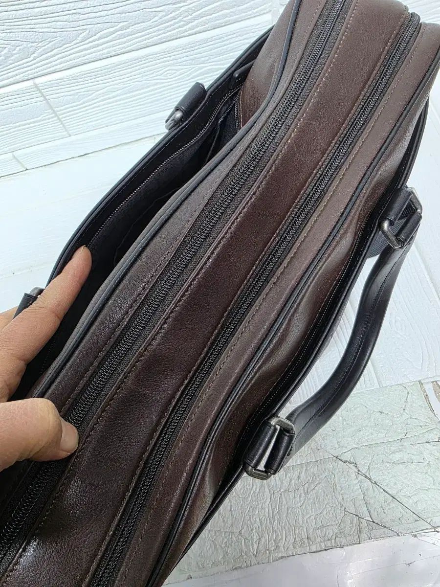 ジップ ブリーフ