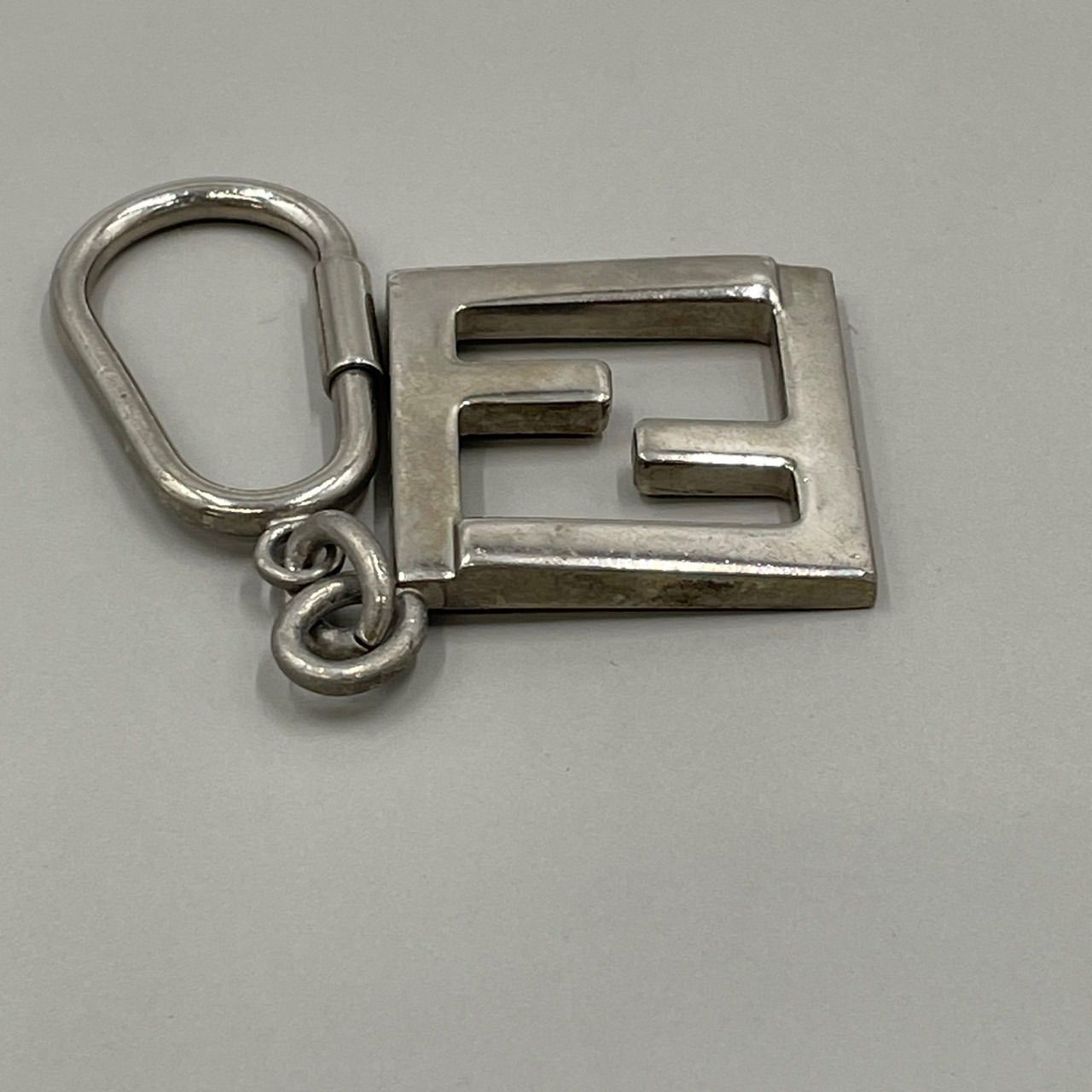 美品 FENDI フェンディ キーリング キーホルダー チャーム ズッカ ロゴ