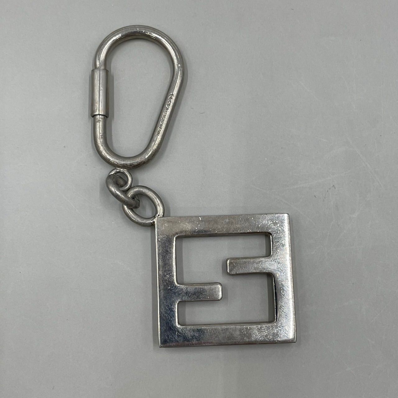 美品 FENDI フェンディ キーリング キーホルダー チャーム ズッカ ロゴ
