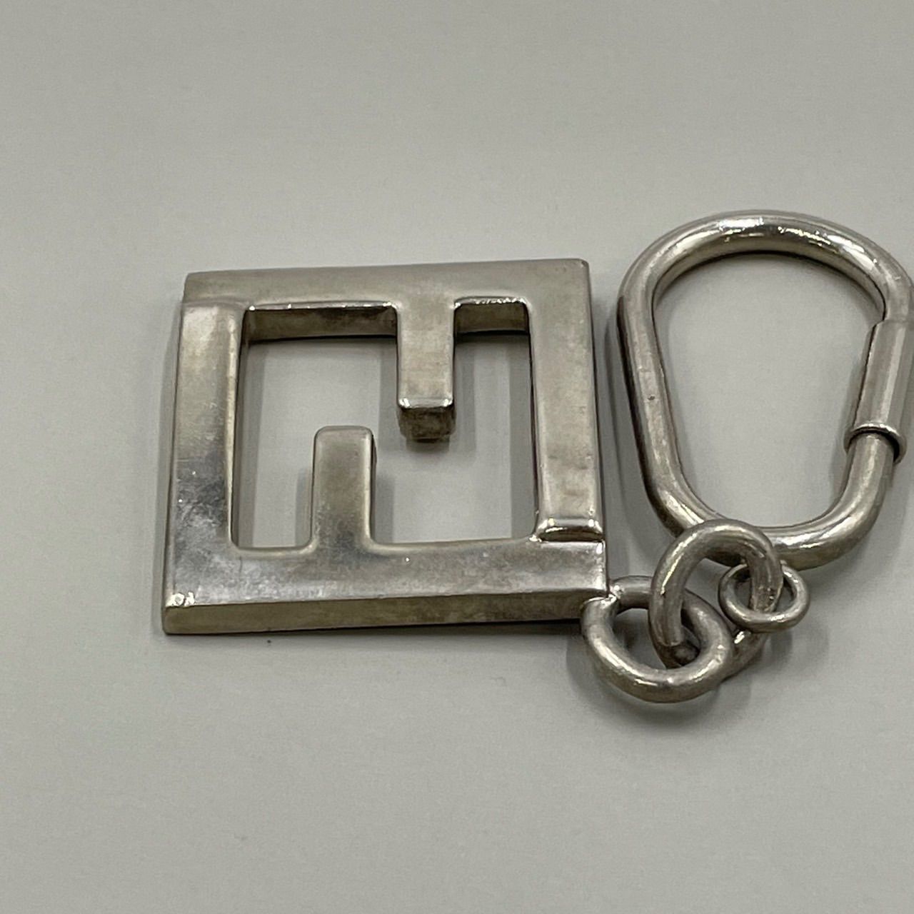 美品 FENDI フェンディ キーリング キーホルダー チャーム ズッカ ロゴ