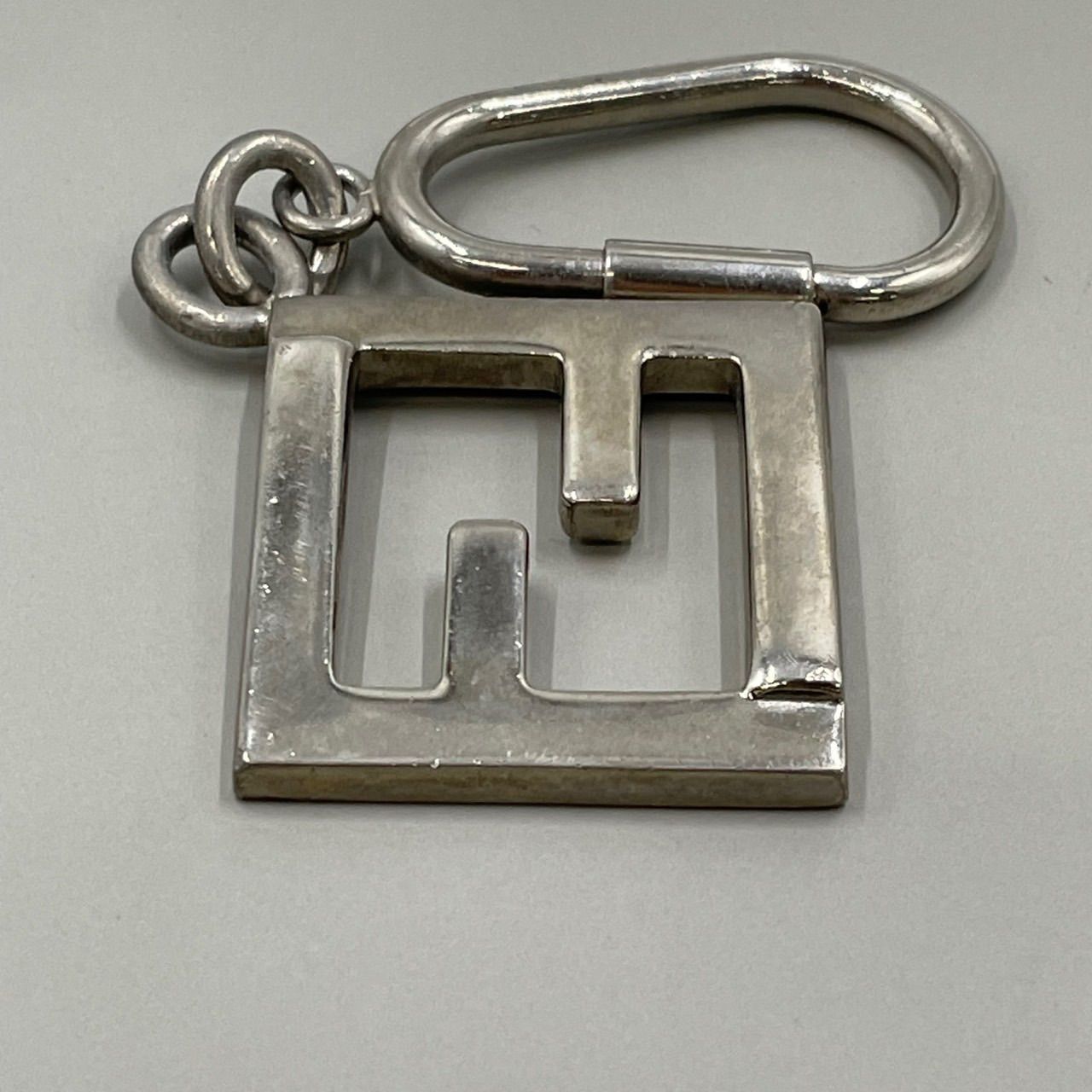美品 FENDI フェンディ キーリング キーホルダー チャーム ズッカ ロゴ