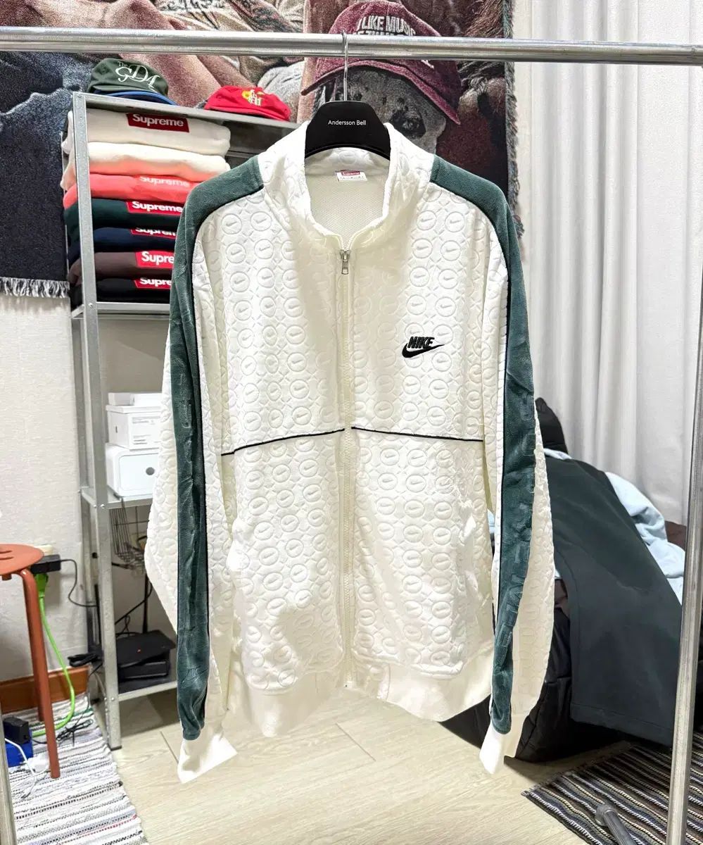 Supreme NIKE ツアーベルベット トラックジャケット