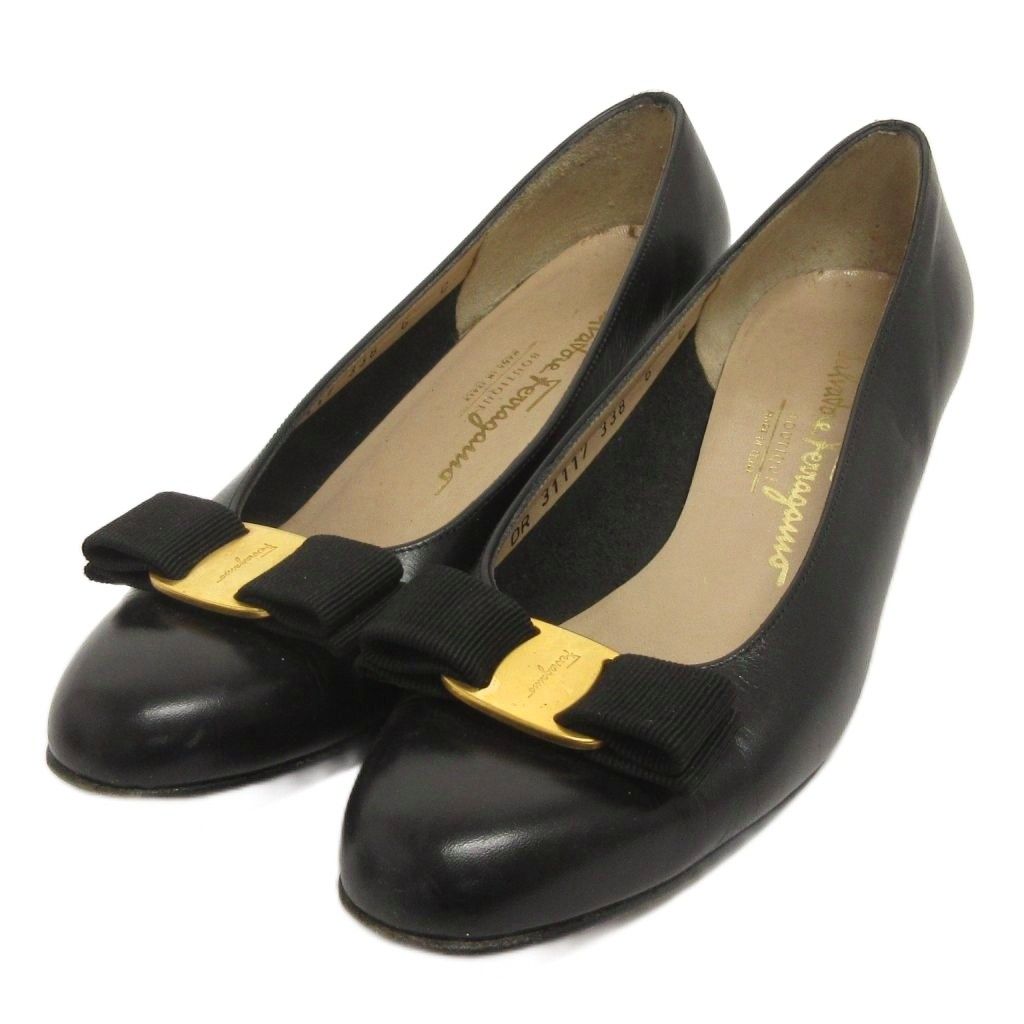 サルヴァトーレフェラガモ Salvatore Ferragamo ヴァラ パンプス