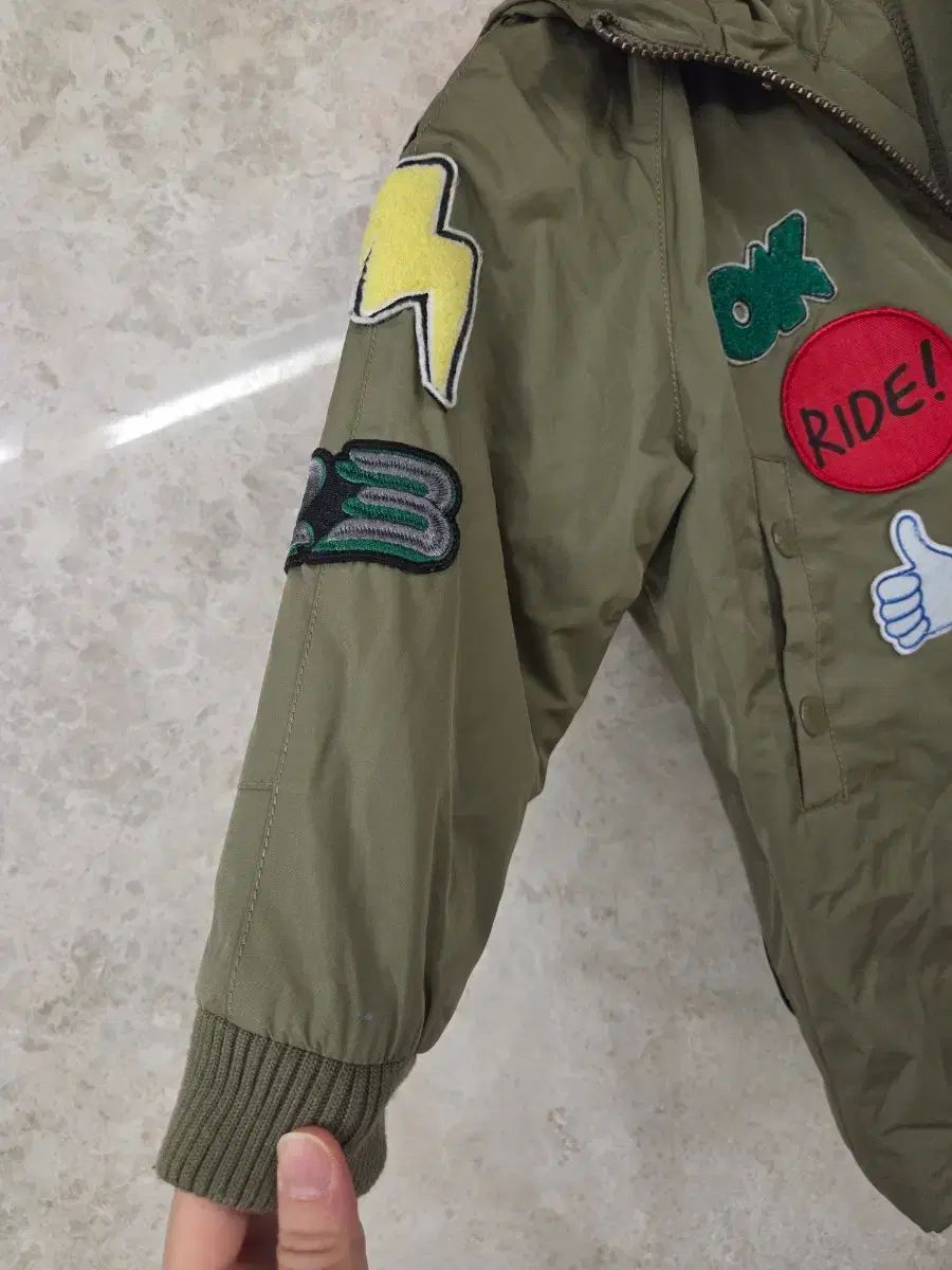 ステラ マッカートニー パッチ キッズ アウター 4 Y