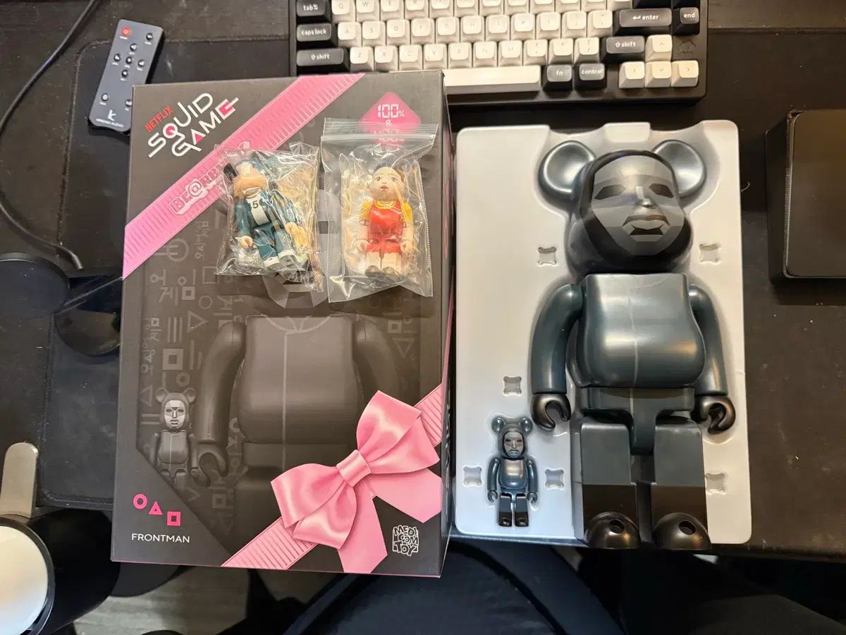 BE RBRICK ベアブリック イルカゲーム フロントマン 400