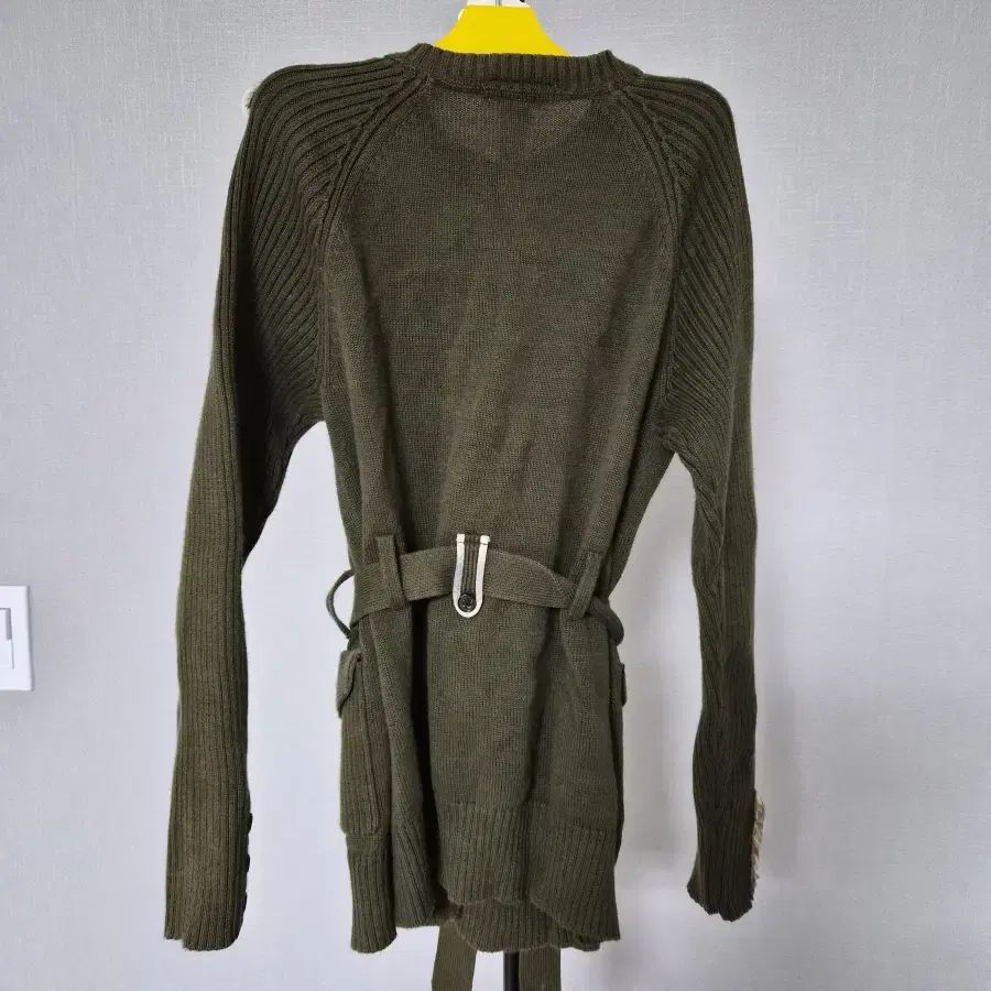 カーディガン (バーバリー) BURBERRY バーバリー キッズ ニット 子供服 中古・古着通販BURBERRY ブランド TBモノグラム チェック テクニカルウール ジャカード トップス レディース 子供服・用品(85cm～)(ベビー・キッズ