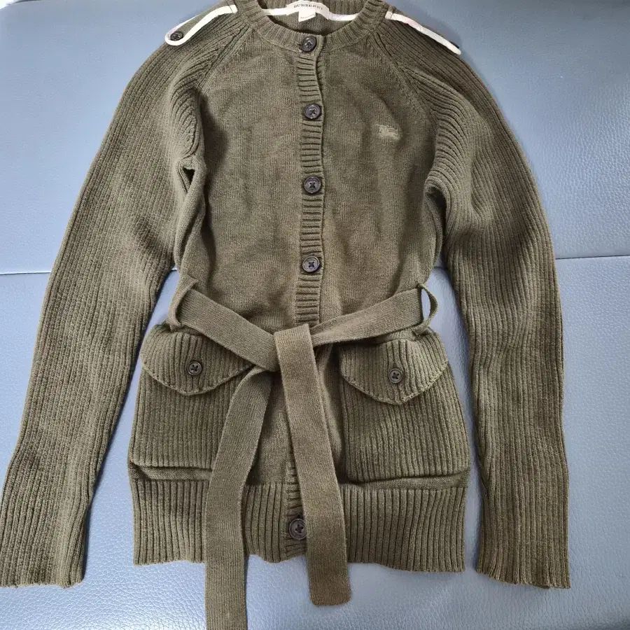 カーディガン (バーバリー) BURBERRY バーバリー キッズ ニット 子供服 中古・古着通販BURBERRY ブランド TBモノグラム チェック テクニカルウール ジャカード トップス レディース 子供服・用品(85cm～)(ベビー・キッズ